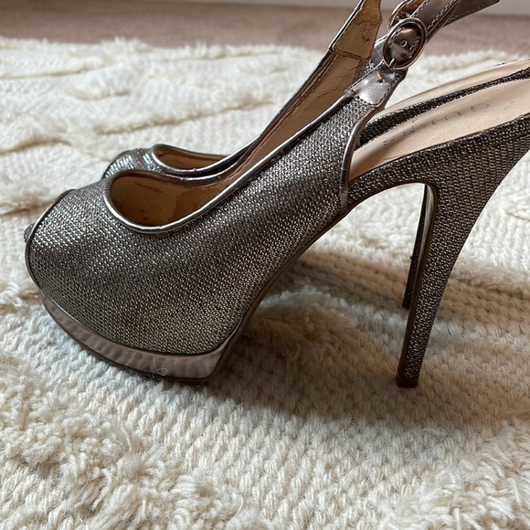 Guess pewter platform open toe heel size 7.5 - Picture 3 of 6